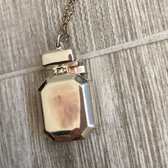 Victoria secret bombshell necklace solid fragrance. - Picture 5 of 6